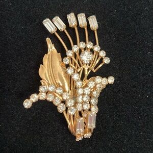 Vintage Brooch Gold and Rhinestone Antique Brooch